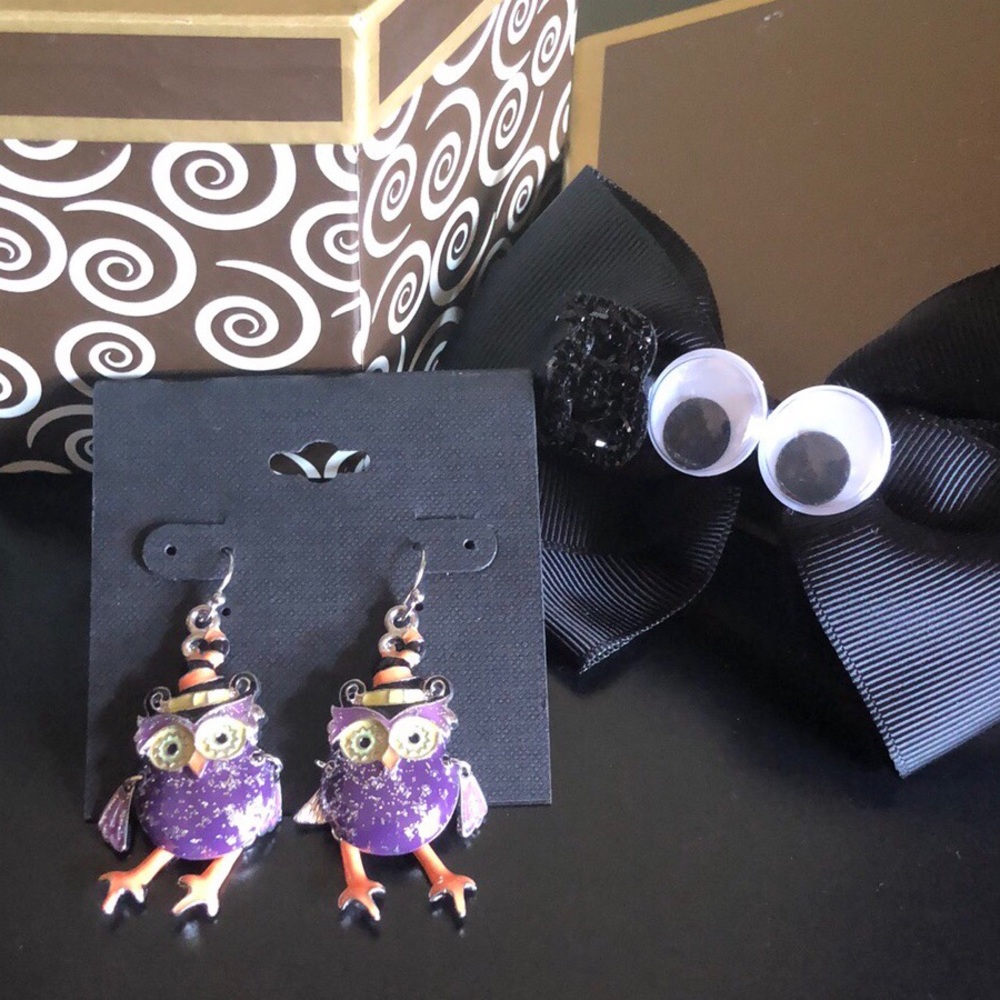 Adorable Halloween Dressed-up Owl Earrings